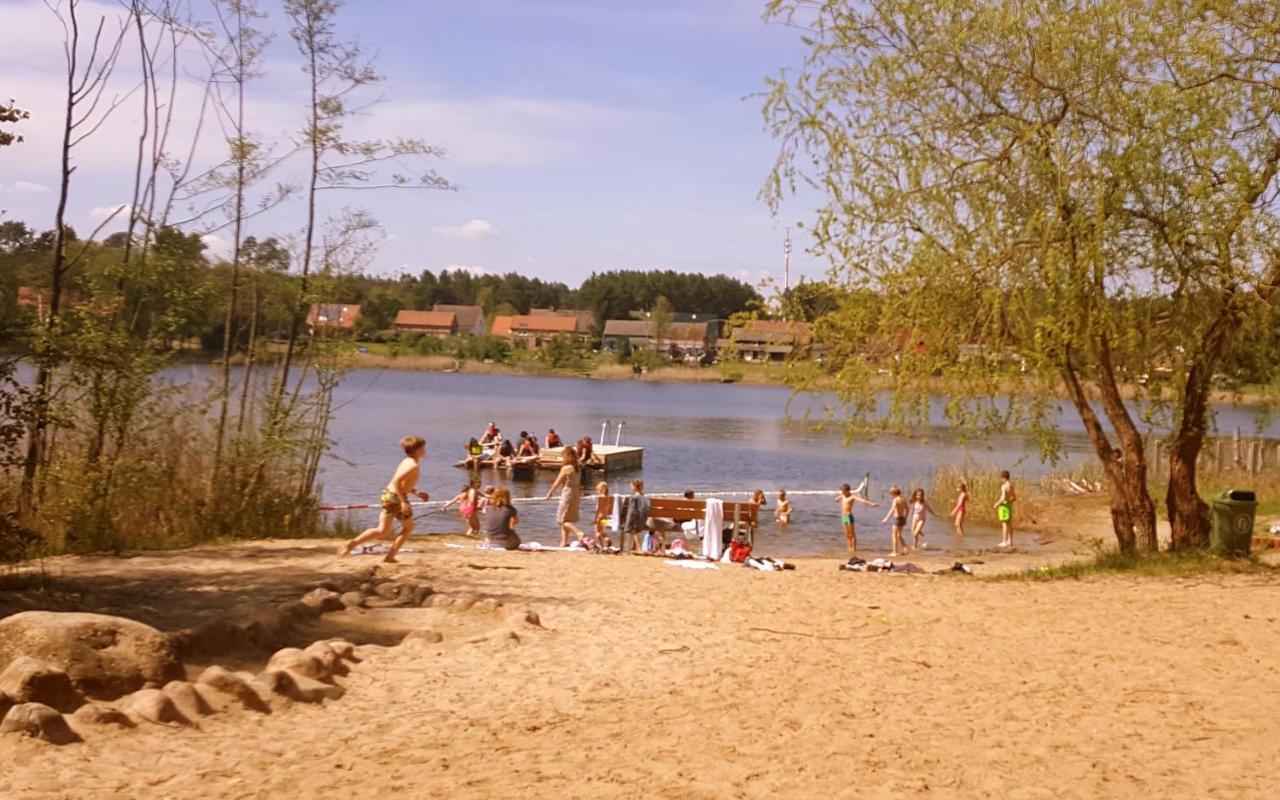 Martas Gaestehaeuser Gross Vaeter See Templin Bagian luar foto