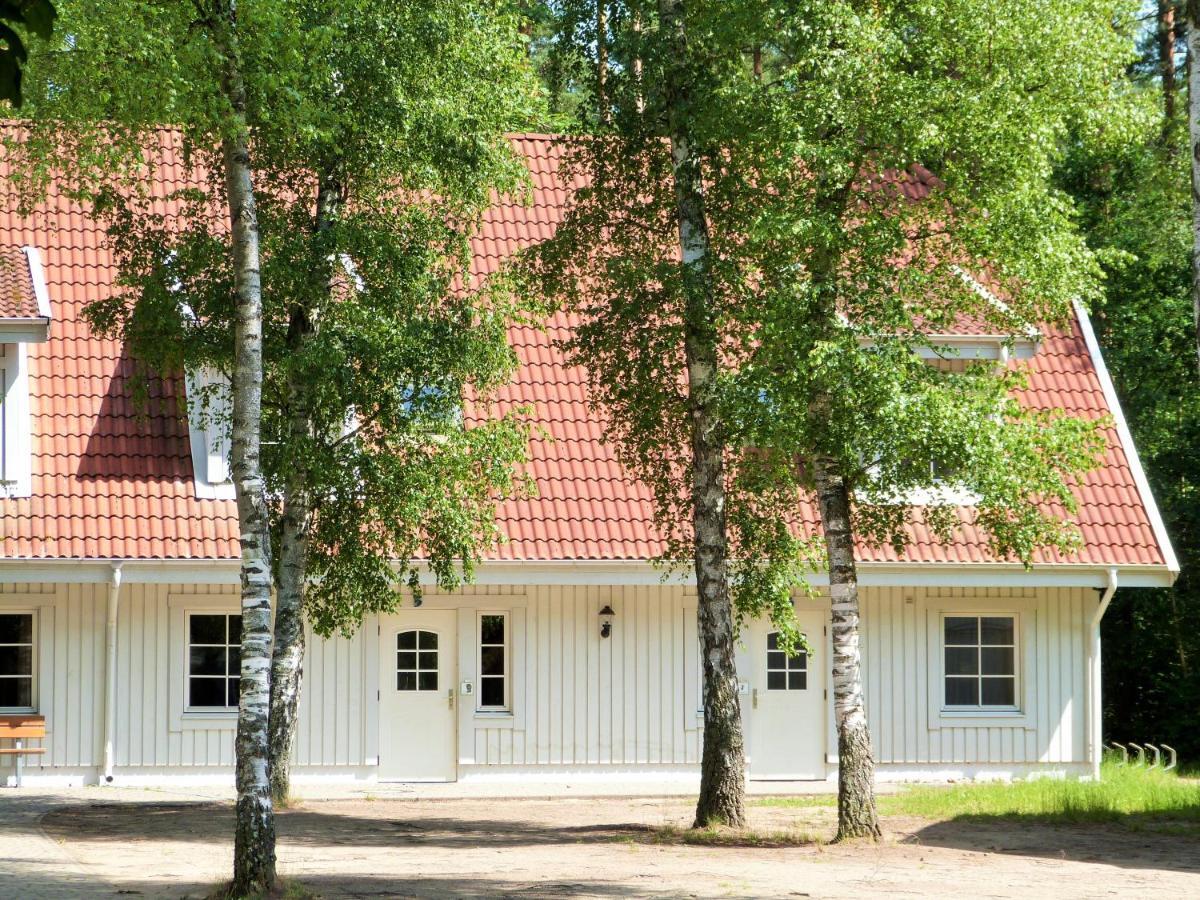 Martas Gaestehaeuser Gross Vaeter See Templin Bagian luar foto