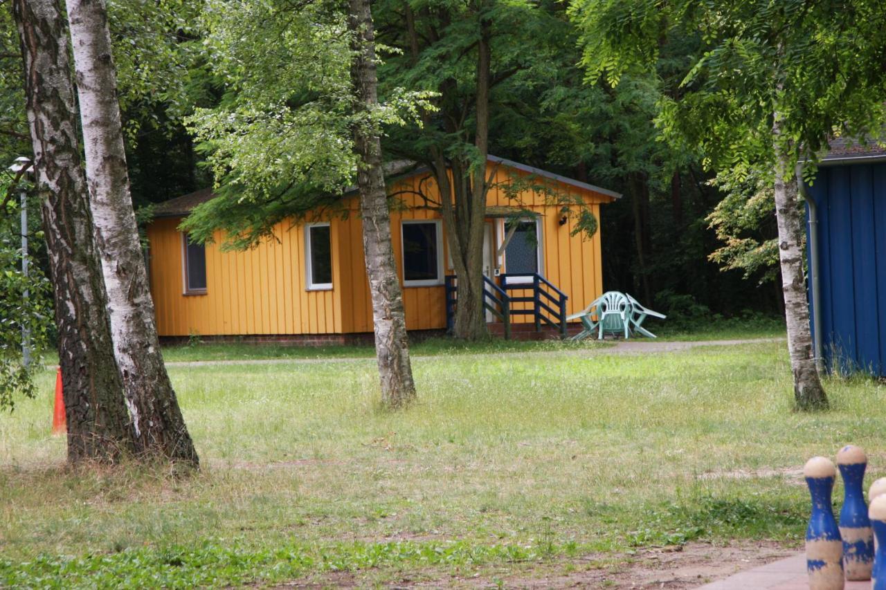 Martas Gaestehaeuser Gross Vaeter See Templin Bagian luar foto